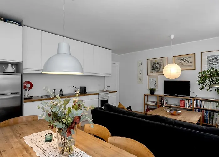 Modern & Cozy Apartment - Downtown Reykjavik